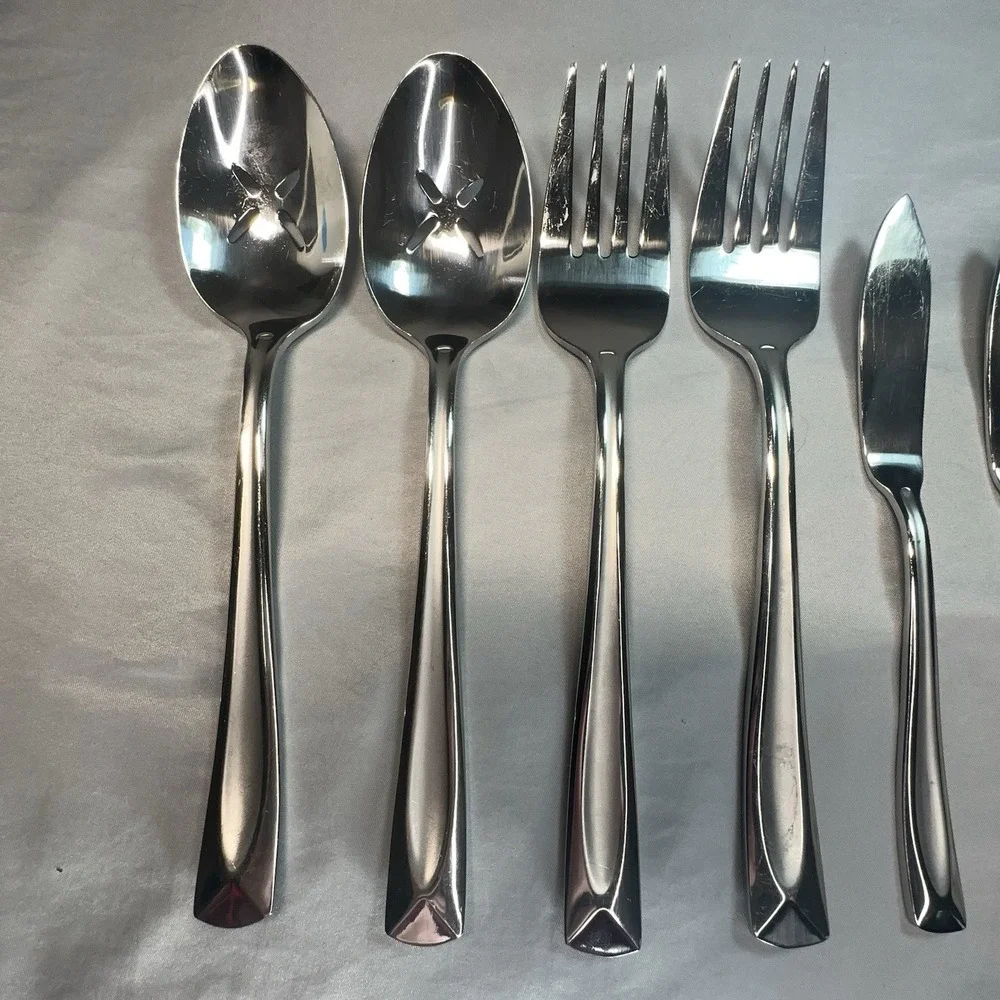 ONEIDA SATIN LINCOLN Hostess Server 8 Pierced Spoon Meat Fork Butter Knife Sugar